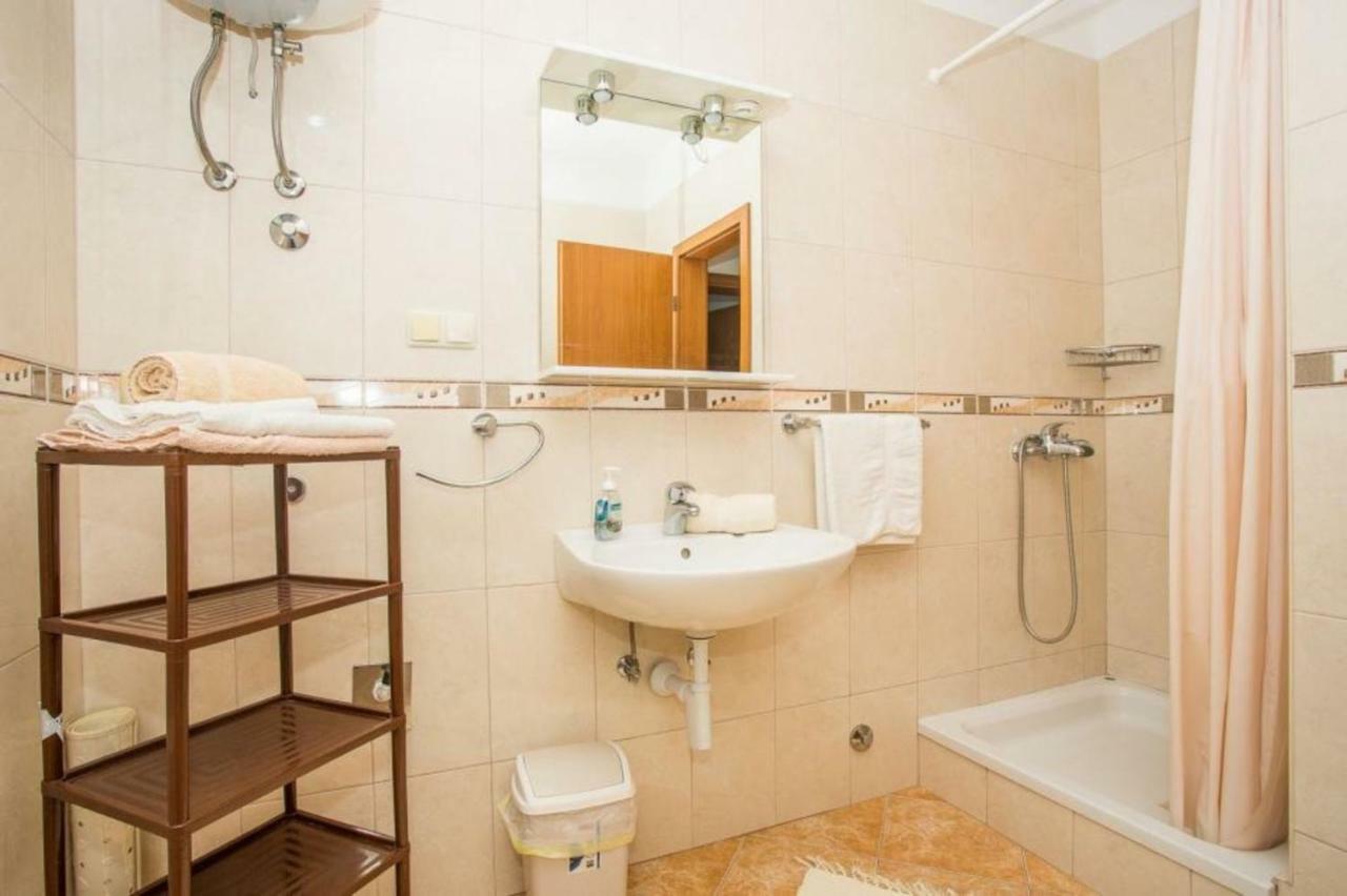 Apartments Macolic ราบ ภายนอก รูปภาพ